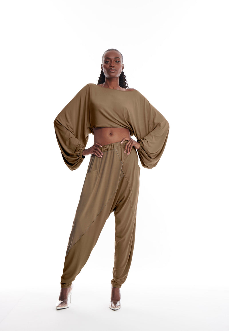 Genesis Medina Pant