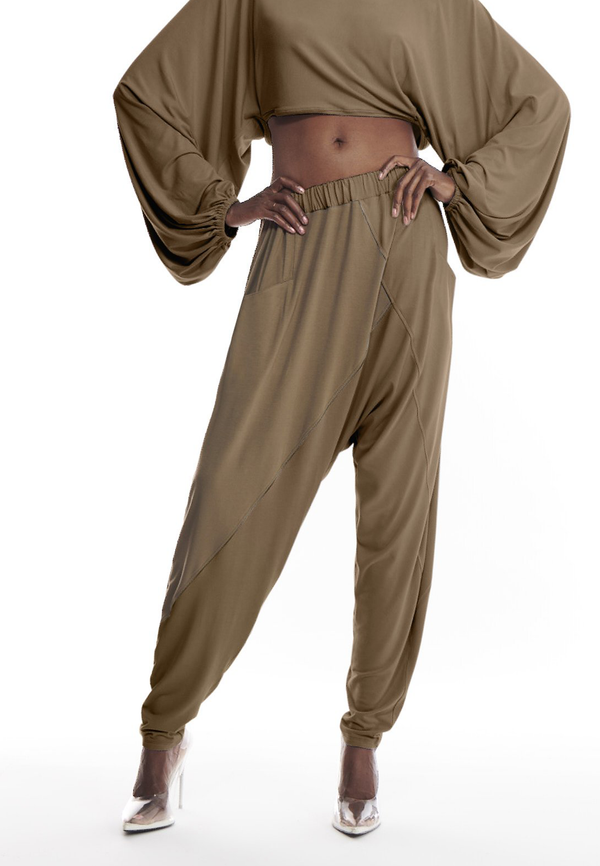Genesis Medina Pant